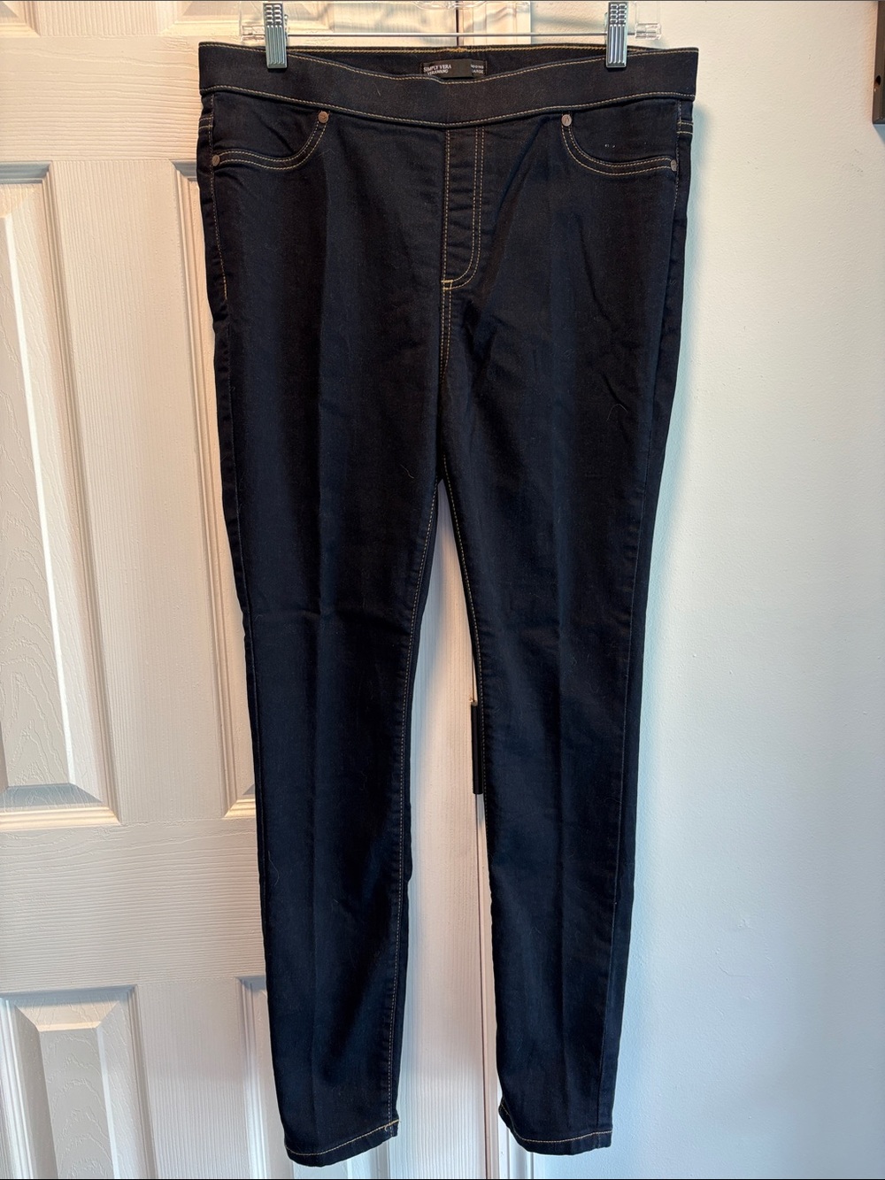 Vera Wang Black Stretch Jeggings with Contrast Stitching